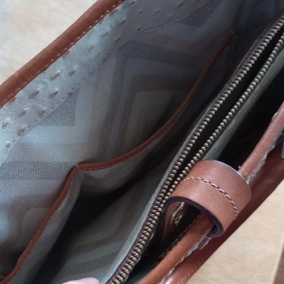 Dooney & Bourke Ostrich Embossed Medium Cayden Tote Bag Purse - Picture 5 of 5